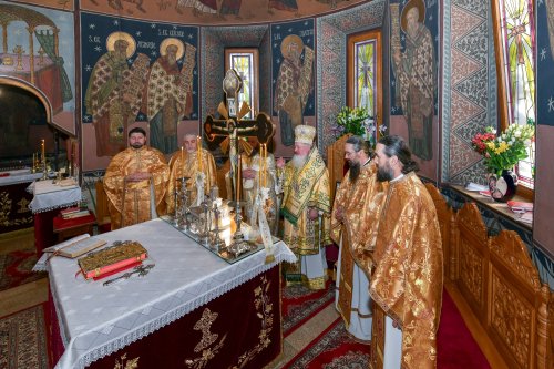 Sfânta Cuvioasă Parascheva, cinstită la mănăstirea ilfoveană Samurcășești Poza 272366