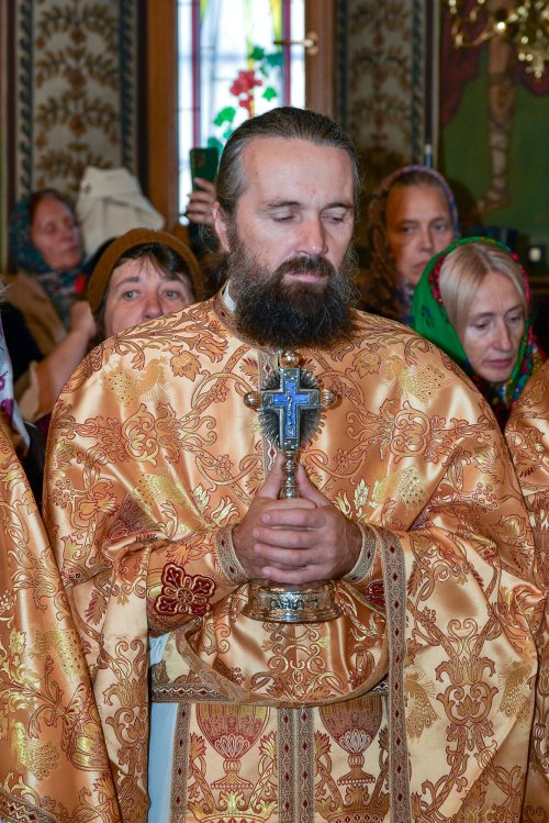 Sfânta Cuvioasă Parascheva, cinstită la mănăstirea ilfoveană Samurcășești Poza 272385