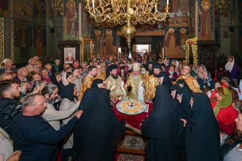 Sfânta Cuvioasă Parascheva, cinstită la mănăstirea ilfoveană Samurcășești Poza 272399