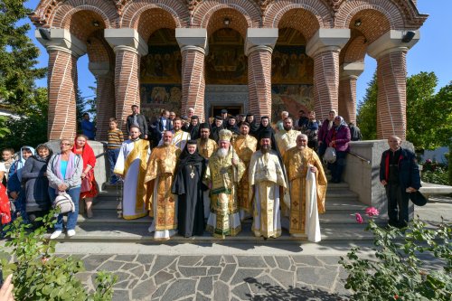Sfânta Cuvioasă Parascheva, cinstită la mănăstirea ilfoveană Samurcășești Poza 272402