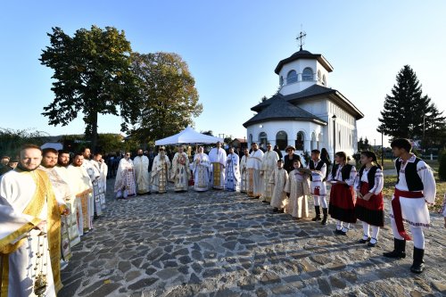 Sfințirea ctitoriei cantacuzine de la Măgureni, Prahova Poza 272409