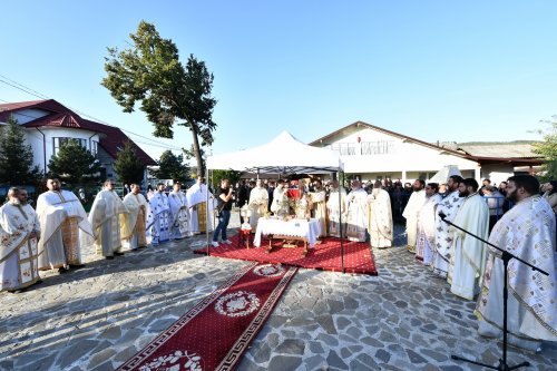 Sfințirea ctitoriei cantacuzine de la Măgureni, Prahova Poza 272425