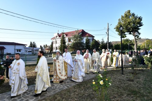 Sfințirea ctitoriei cantacuzine de la Măgureni, Prahova Poza 272426