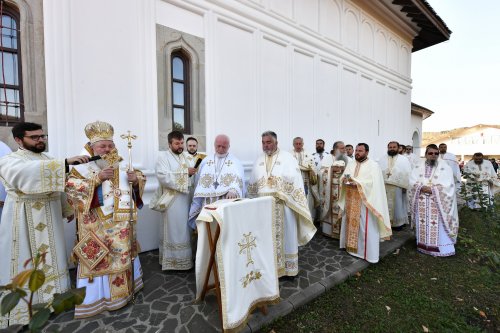 Sfințirea ctitoriei cantacuzine de la Măgureni, Prahova Poza 272432