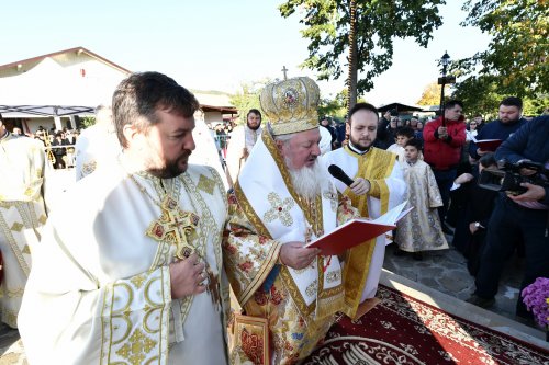 Sfințirea ctitoriei cantacuzine de la Măgureni, Prahova Poza 272434