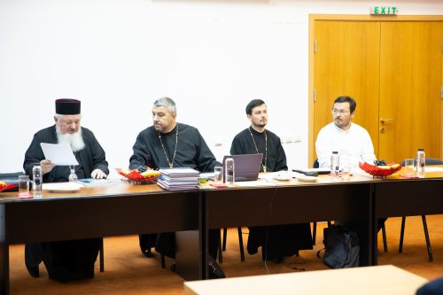Examen de perfecționare pentru clerici din Mitropolia Munteniei și Dobrogei  Poza 272767