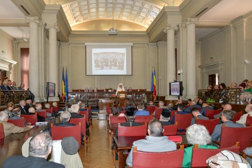 Lansarea unei monumentale lucrări la Academia Română Poza 272874