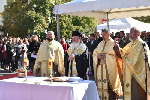 Monument dedicat eroinei Ecaterina Teodoroiu în București Poza 272896