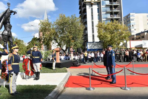 Monument dedicat eroinei Ecaterina Teodoroiu în București Poza 272901