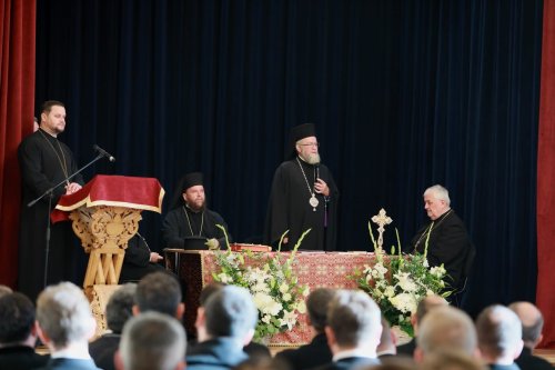 Preoții din protopopiatele Sighet și Vișeu, în conferinţă la Sighetu Marmației Poza 273071