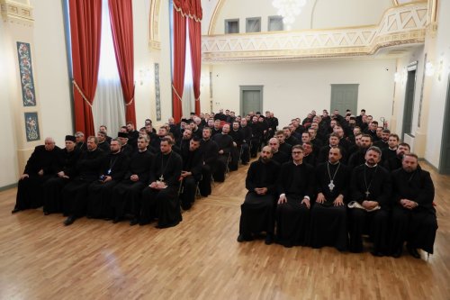 Preoții din protopopiatele Sighet și Vișeu, în conferinţă la Sighetu Marmației Poza 273076