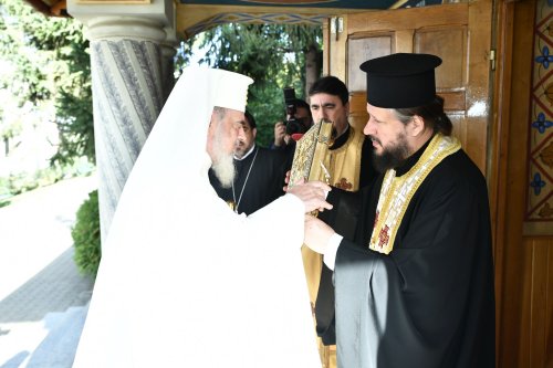 Patriarhul României a vizitat căminul pentru vârstnici de la Mănăstirea Christiana Poza 273206