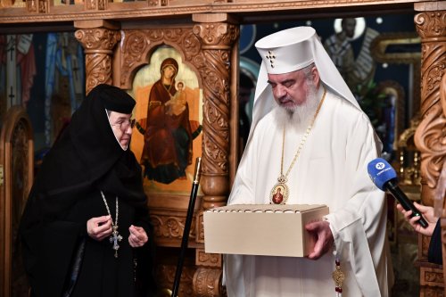 Patriarhul României a vizitat căminul pentru vârstnici de la Mănăstirea Christiana Poza 273212