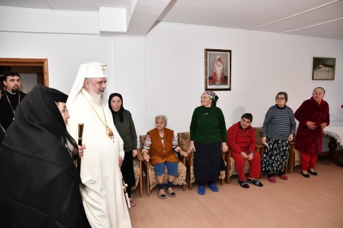 Patriarhul României a vizitat căminul pentru vârstnici de la Mănăstirea Christiana Poza 273254