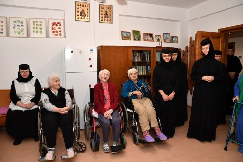 Patriarhul României a vizitat căminul pentru vârstnici de la Mănăstirea Christiana Poza 273263