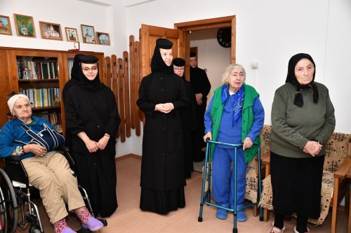 Patriarhul României a vizitat căminul pentru vârstnici de la Mănăstirea Christiana Poza 273264