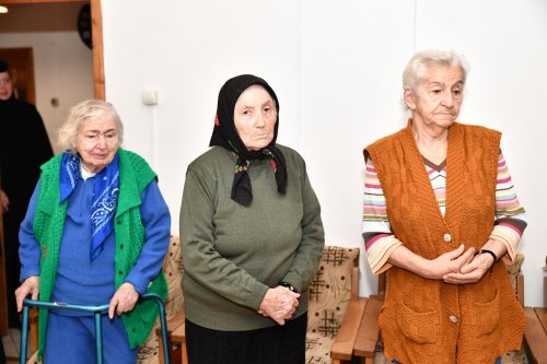 Patriarhul României a vizitat căminul pentru vârstnici de la Mănăstirea Christiana Poza 273265