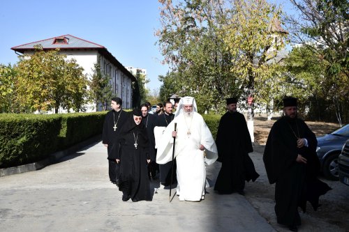 Patriarhul României a vizitat căminul pentru vârstnici de la Mănăstirea Christiana Poza 273267