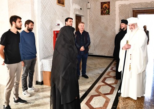 Patriarhul României a vizitat căminul pentru vârstnici de la Mănăstirea Christiana Poza 273269