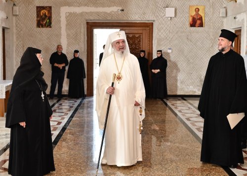 Patriarhul României a vizitat căminul pentru vârstnici de la Mănăstirea Christiana Poza 273271