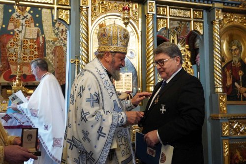 Liturghie arhierească în Biserica „Învierea Domnului” din Viena Poza 273356