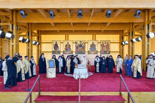 Începutul hramului de toamnă al Catedralei Patriarhale Poza 273614