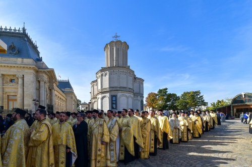 Începutul hramului de toamnă al Catedralei Patriarhale Poza 273625