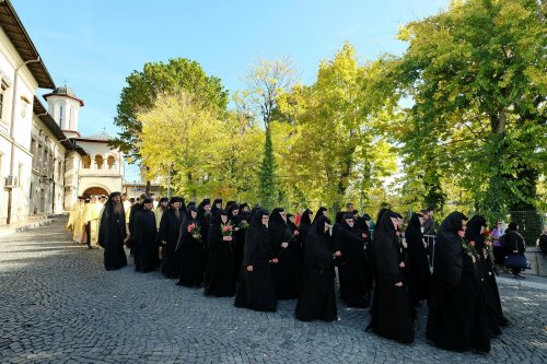 Începutul hramului de toamnă al Catedralei Patriarhale Poza 273648