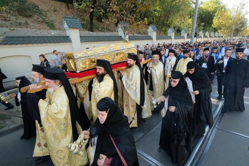 Începutul hramului de toamnă al Catedralei Patriarhale Poza 273662