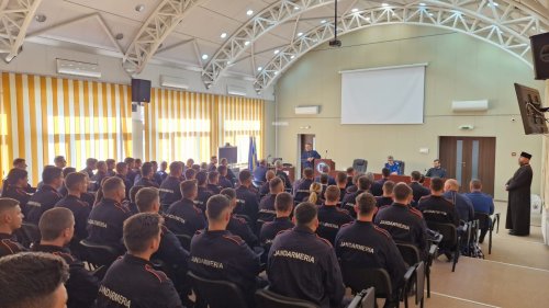 Întrunirea anuală a preoților militari din Ministerul Afacerilor Interne la Drăgășani Poza 273576