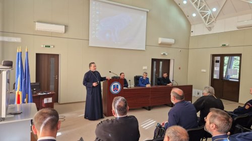 Întrunirea anuală a preoților militari din Ministerul Afacerilor Interne la Drăgășani Poza 273581