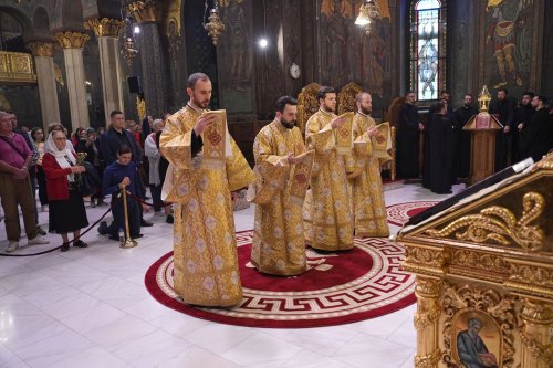 Priveghere pentru Sfinții Împărați la Catedrala Patriarhală Poza 273818