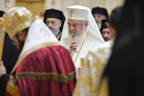 Ședință de lucru a Sfântului Sinod la Palatul Patriarhiei Poza 273949