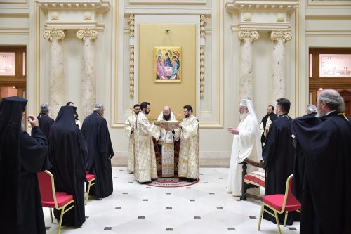 Ședință de lucru a Sfântului Sinod la Palatul Patriarhiei Poza 273957