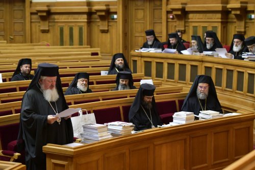 Ședință de lucru a Sfântului Sinod la Palatul Patriarhiei Poza 273969