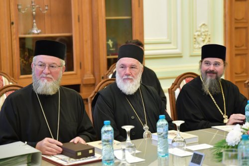 Ședință de lucru a Sfântului Sinod la Palatul Patriarhiei Poza 273985