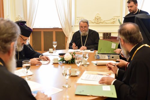 Ședință de lucru a Sfântului Sinod la Palatul Patriarhiei Poza 273991