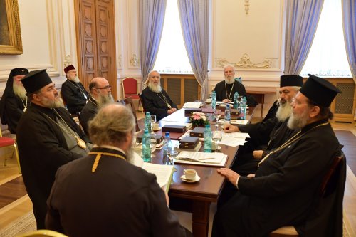 Ședință de lucru a Sfântului Sinod la Palatul Patriarhiei Poza 273993