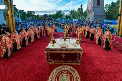 Slujba Privegherii în cinstea Mucenicului Dimitrie pe Colina Patriarhiei Poza 274069