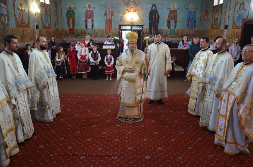 Slujire arhierească la Mihai Bravu, Episcopia Oradiei Poza 273892