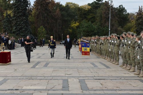 Ziua Armatei României celebrată cu solemnitate în Capitală Poza 273910