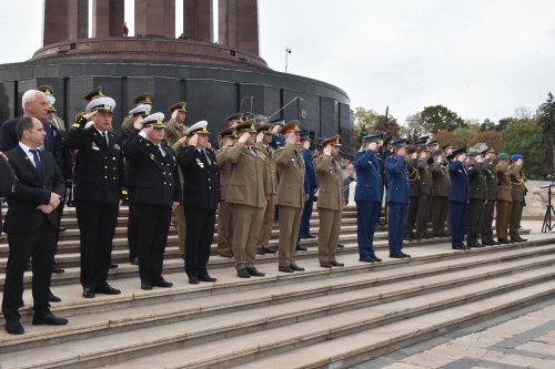 Ziua Armatei României celebrată cu solemnitate în Capitală Poza 273918