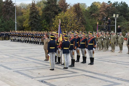 Ziua Armatei României celebrată cu solemnitate în Capitală Poza 273925