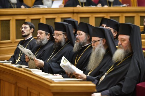 Sfântul Sinod s-a reunit în ședință solemnă la Palatul Patriarhiei Poza 274214