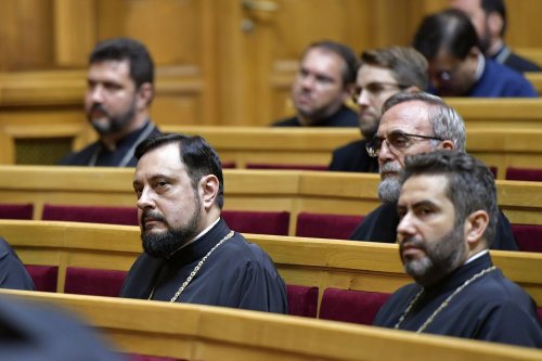 Sfântul Sinod s-a reunit în ședință solemnă la Palatul Patriarhiei Poza 274215