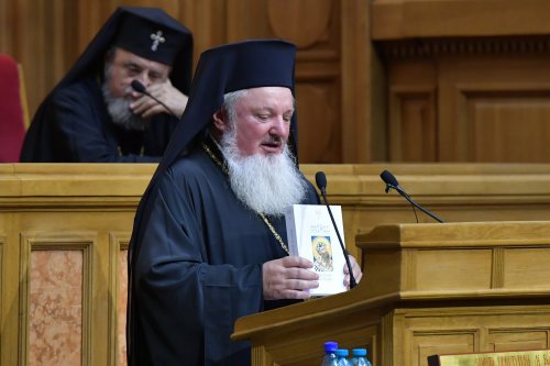 Sfântul Sinod s-a reunit în ședință solemnă la Palatul Patriarhiei Poza 274225