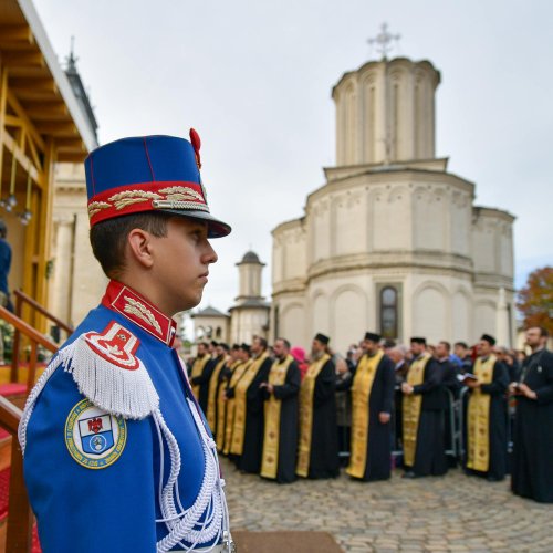 „Tot pământul este plin de minunile Sfântului Mare Mucenic Dimitrie” Poza 274164