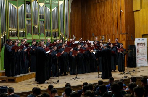 Concert de muzică psaltică la Universitatea Națională de Muzică din București Poza 274351