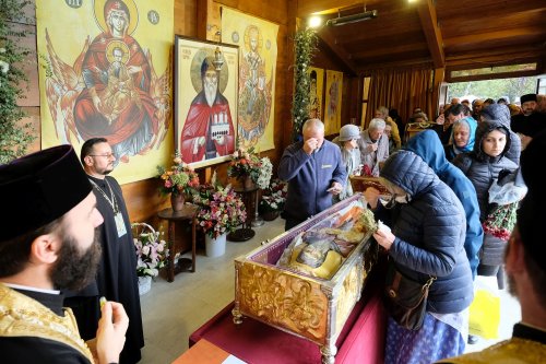 Moaştele Mucenicului Dimitrie şi moaştele Monahului Dimitrie venerate la Catedrala Patriarhală din Bucureşti Poza 274631