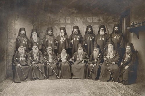 Între tradiție și modernitate. Sfântul Sinod al Bisericii Ortodoxe Române la 150 de ani de la înființare  Poza 275003